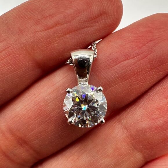 NIB Verozi 2ct (8mm) Moissanite stone solitaire necklace in sterling silver! - Picture 5 of 14
